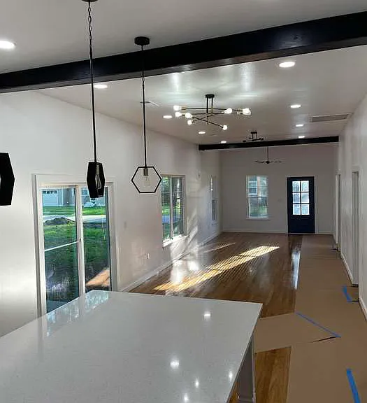 320 N Brinkley — Photo 11
