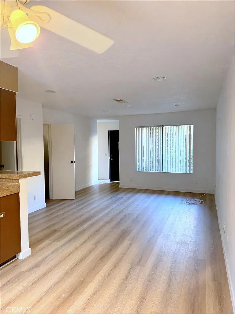 2 bed, 1.5 bath, 904 sqft, $2,495 — Photo 4