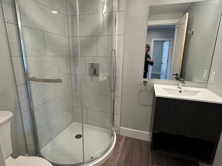 144 Renfrew Ave — Photo 19