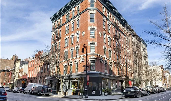 Rented by Compass | media 16