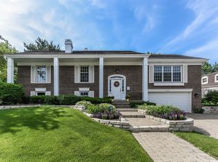 1037 W Partridge Dr, Palatine, IL 60067