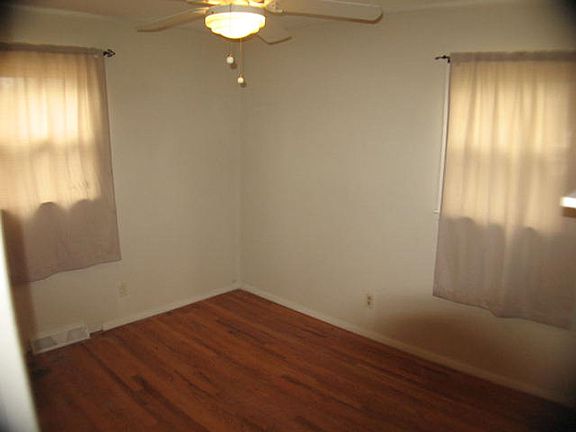 5th image of 1613 Horseshoe Pl