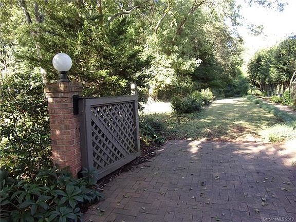 2nd image of 110 Creekside Dr