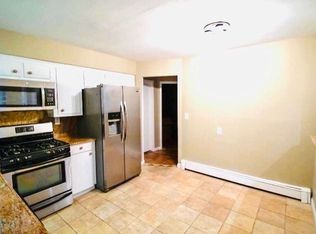 515 E Market St, Long Beach, NY 11561