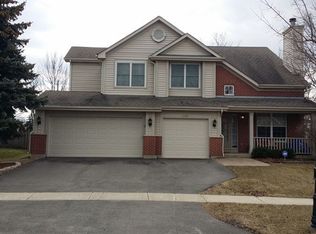 443 Capital Ln, Gurnee, IL 60031