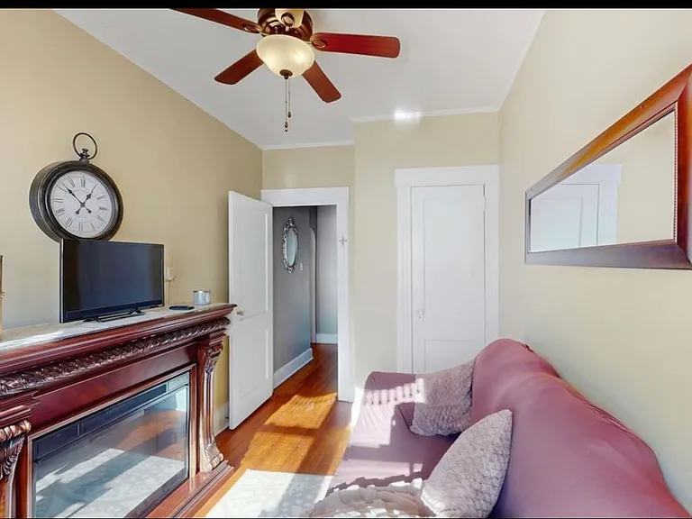 159 W 32nd St #2 — Photo 11