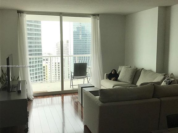 3rd image of 1200 Brickell Bay Dr APT 4005