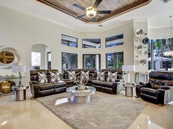 2nd image of 8412 Delprado Dr