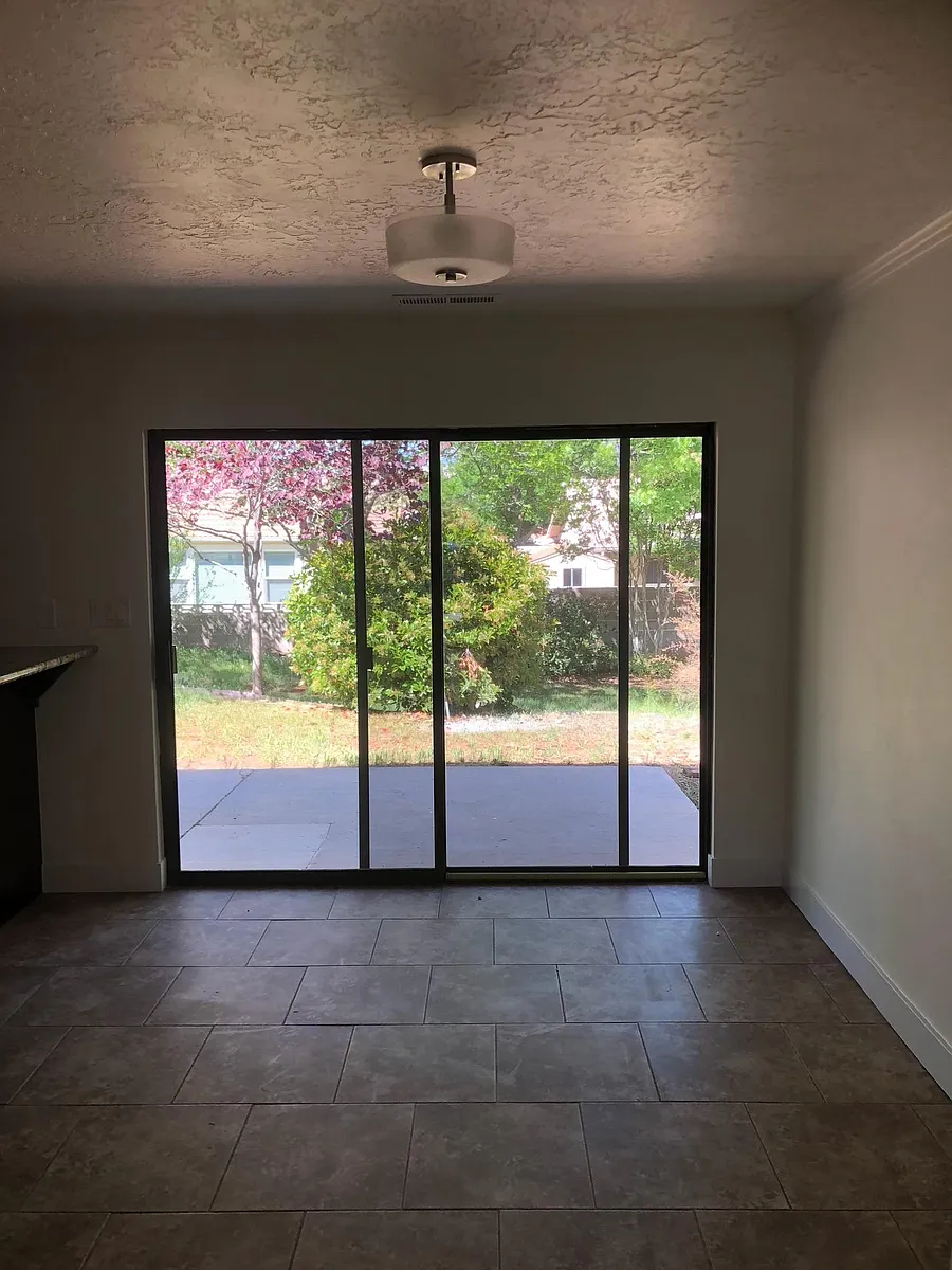 Building Photo - 3028 Canyon View Dr
