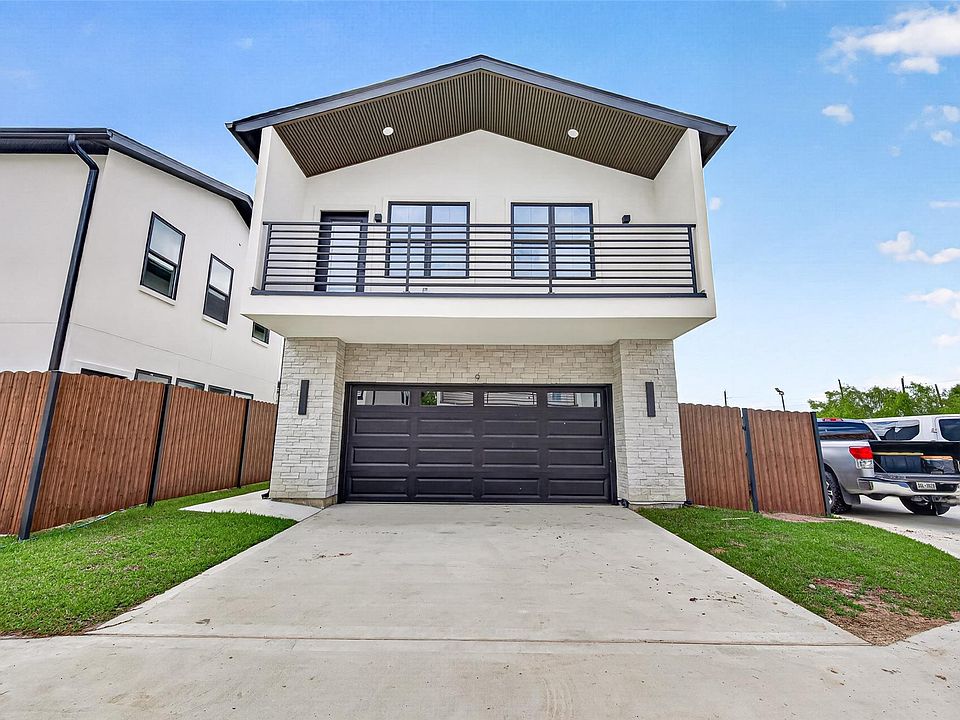 1st image of 1811 N Spring Dr #9