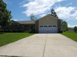 40 Hammett Rd, Winfield, MO 63389