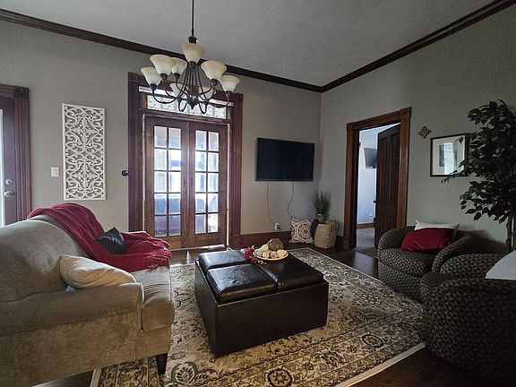 3rd image of 4612 Davenport St #1