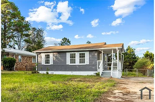 2423 Circle Dr Photo 1