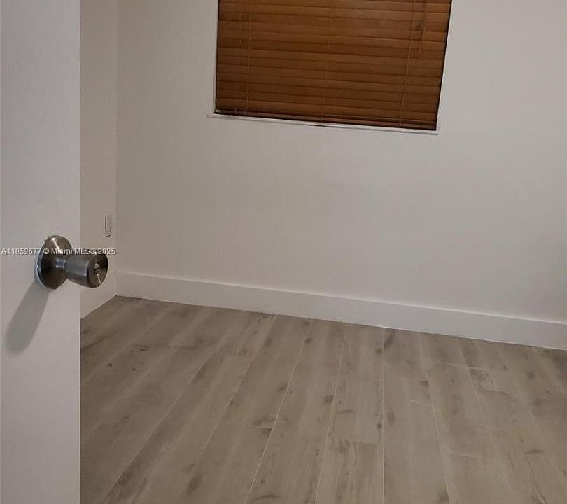 Unit Photo