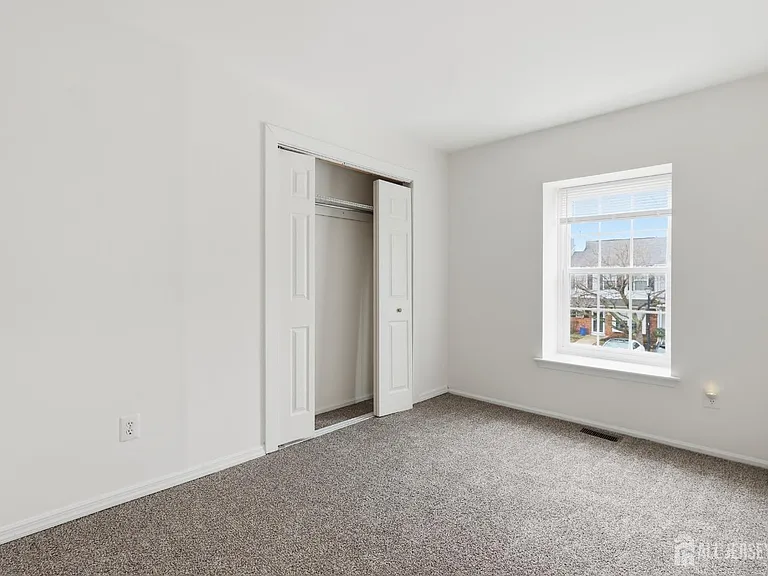 374 Aldeburgh Ave — Photo 10
