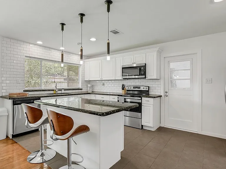 Enjoy the fully remodeled kitchen space with counter
