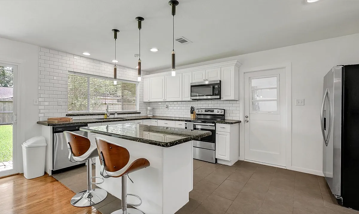Enjoy the fully remodeled kitchen space with counter - 5415 Carew St