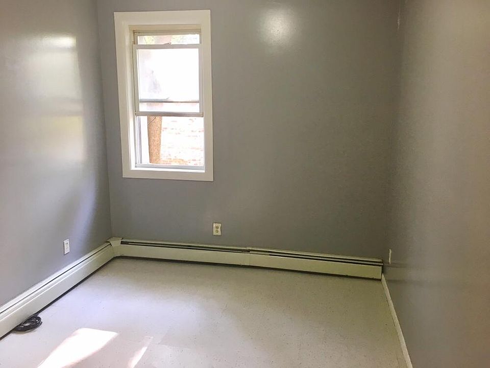2nd image of 217 1st St #1