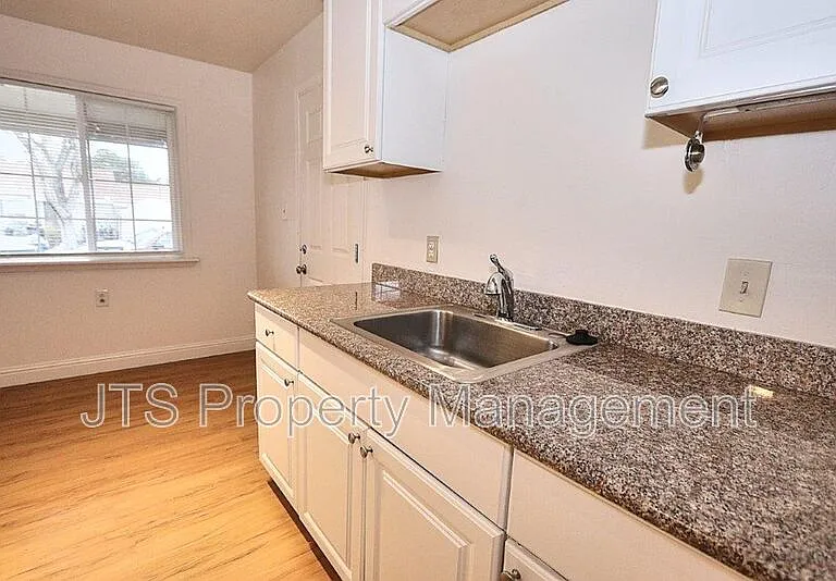 5302 Gordon Dr — Photo 31