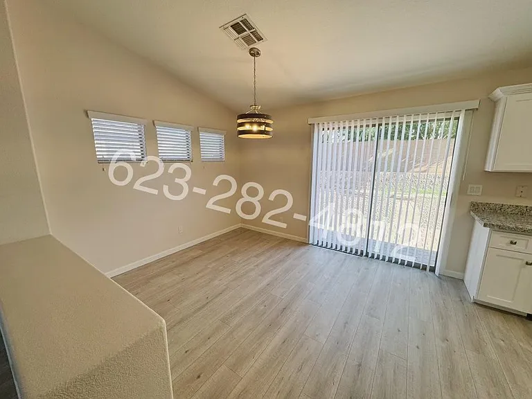 8556 W Carol Ave — Photo 4