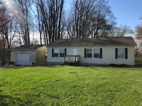 2127 N Fox Farm Rd, Warsaw, IN 46580