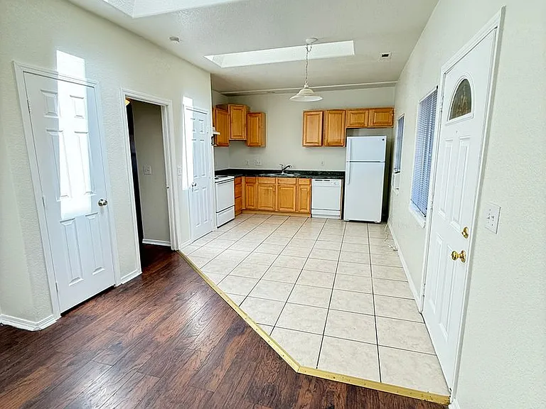 4545-4567 Morrison Rd — Photo 10