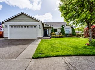 1100 Alderdale Dr, Junction City, OR 97448