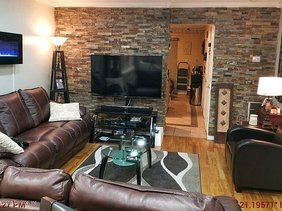 4th image of 228 Netherland Ave