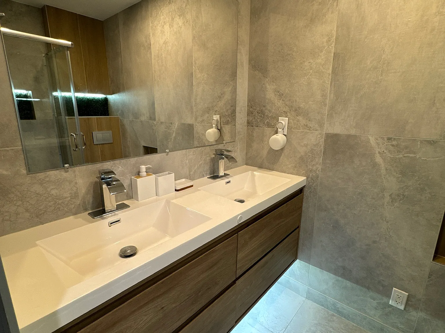 1 bed, 1215 sqft, $2,600 — Photo 4