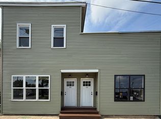 102 N Ohio St, Aurora, IL 60505