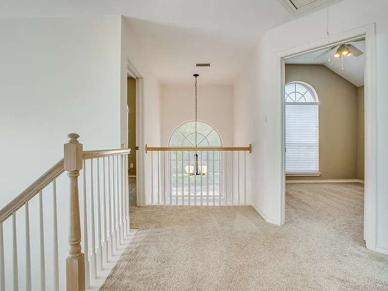 3021 Sawtooth Dr — Photo 8