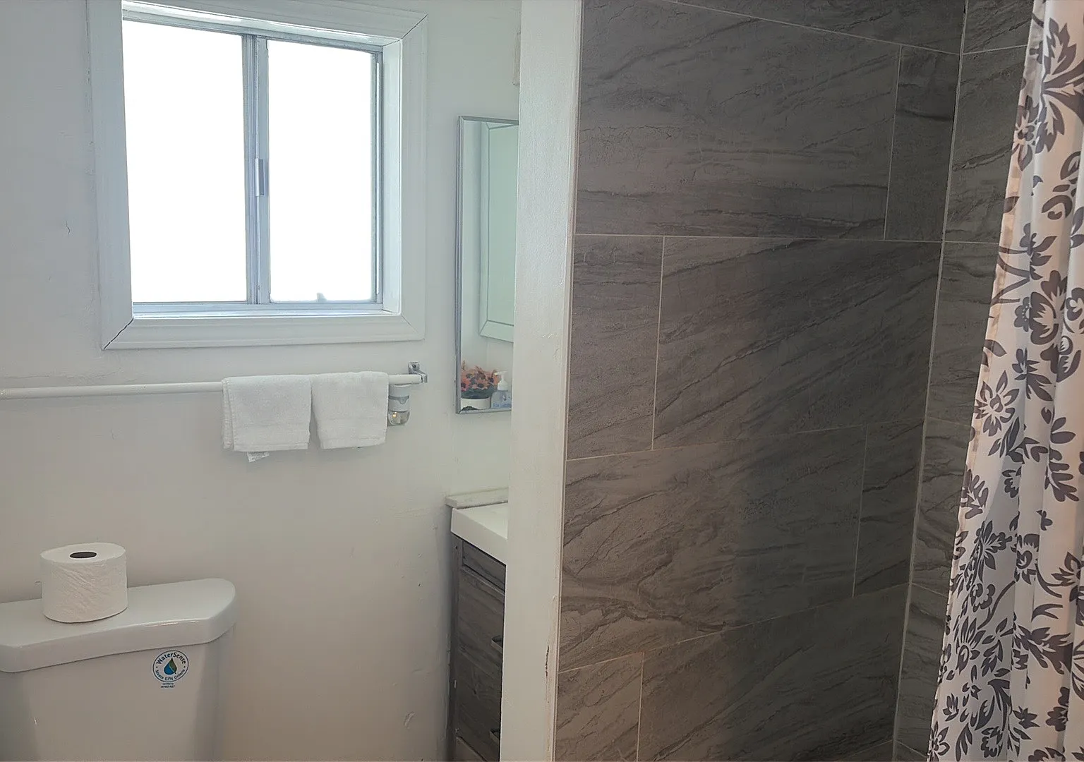 1 bed, 500 sqft, $1,900 — Photo 3