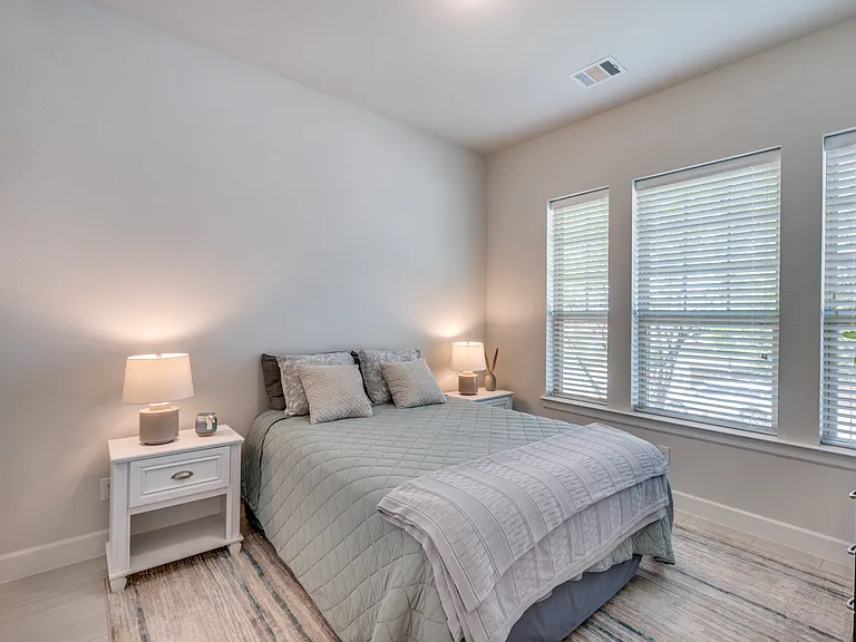 1044 Myers Park Trl — Photo 27