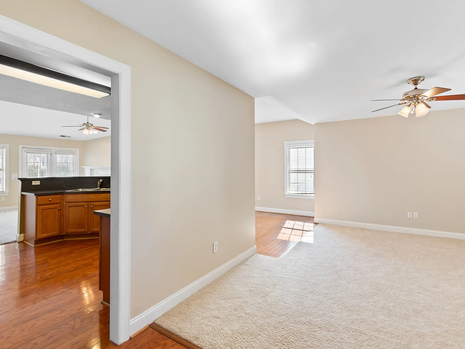 4 bed, 2001 sqft, $2,300 — Photo 4