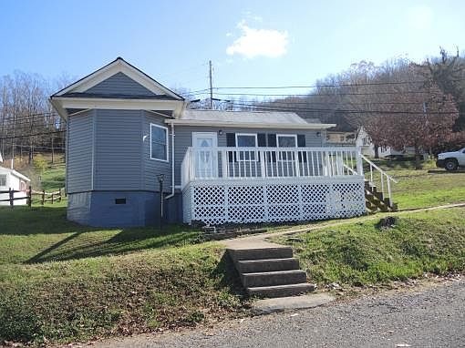 4th image of 203 Elk St