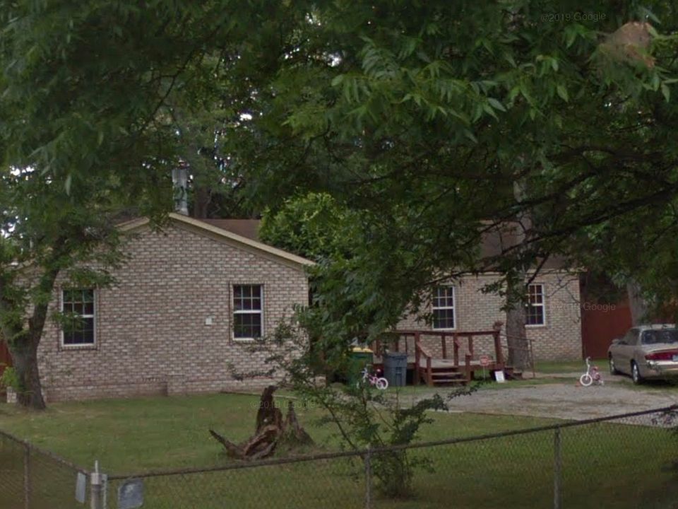 2nd image of 609 Middle St