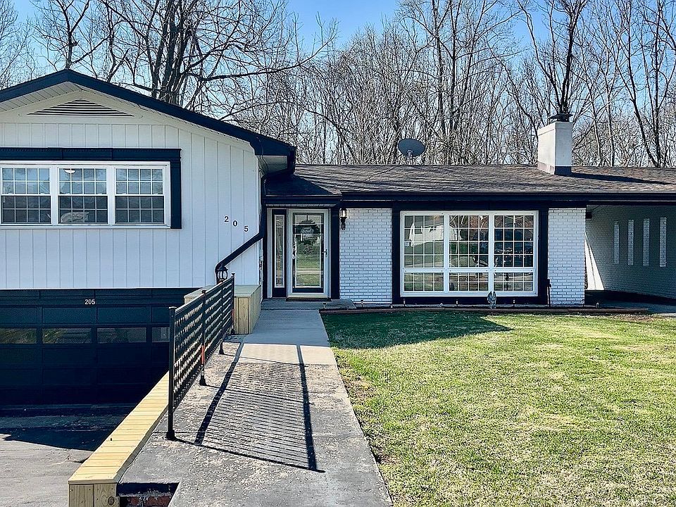 1st image of 205 W Crestview Dr