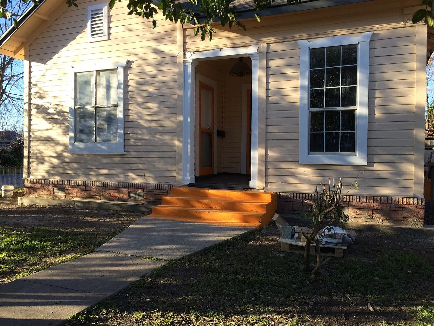 203 Gorman — Photo 2