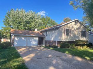 12831 Sandfield Dr, Saint Louis, MO 63146
