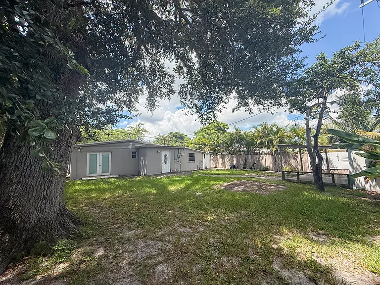 5627 Simms St — Photo 13