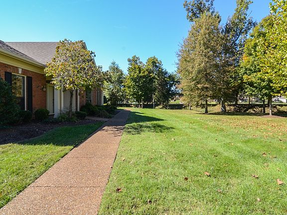 4th image of 6051 Sunrise Cir