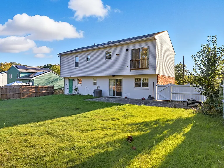8136 Comet Dr — Photo 27