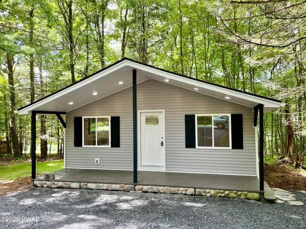138 S Nichecronk Rd, Milford, PA 18328
