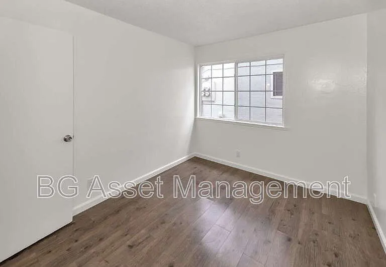 212 Westwood St — Photo 15