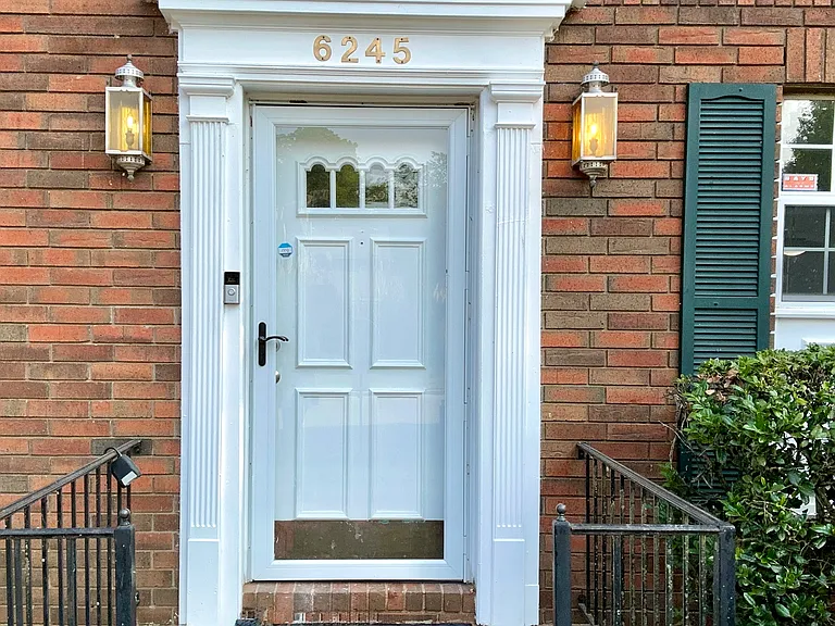 6245 S Yorktown Ave #1 — Photo 2