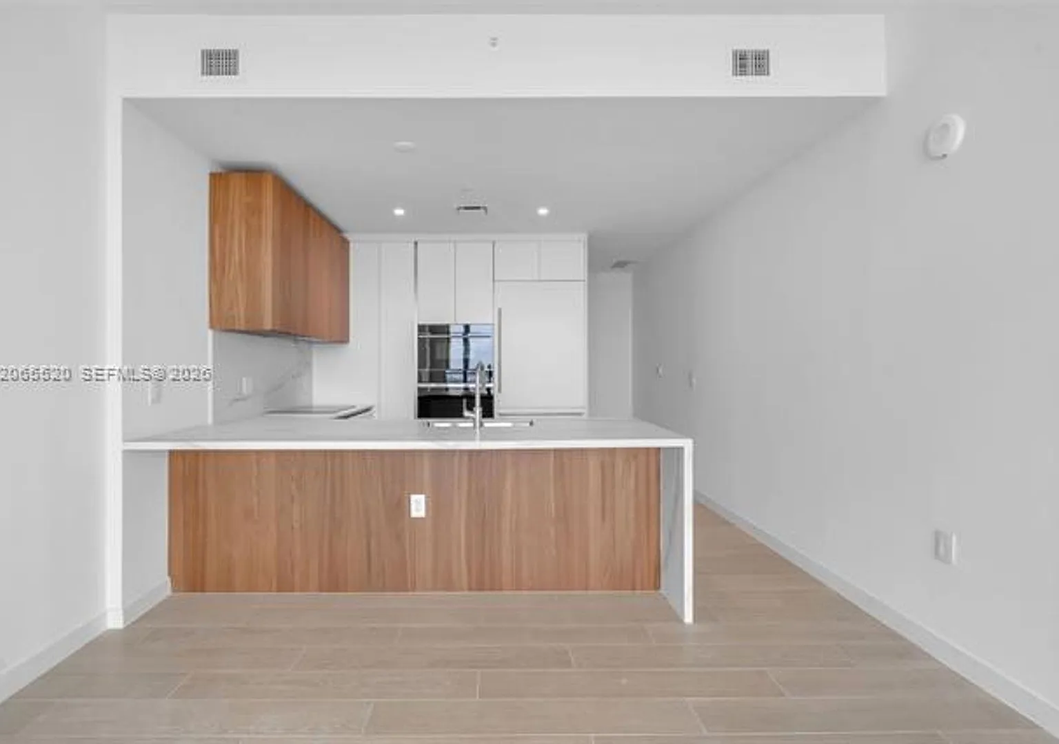1400 Biscayne Blvd cu-2905, Miami, FL 33132 — Photo 4