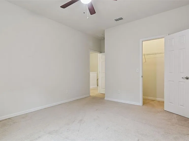 660 Fanning Dr — Photo 23
