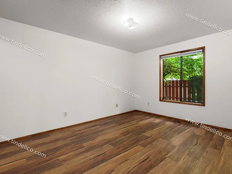 5281 NE 57th Ave — Photo 11