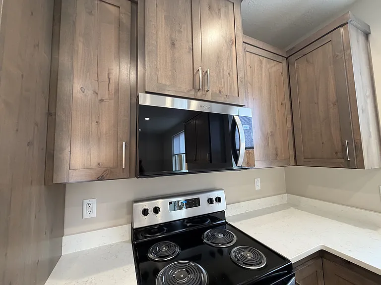 4025 Filbert St NE — Photo 11
