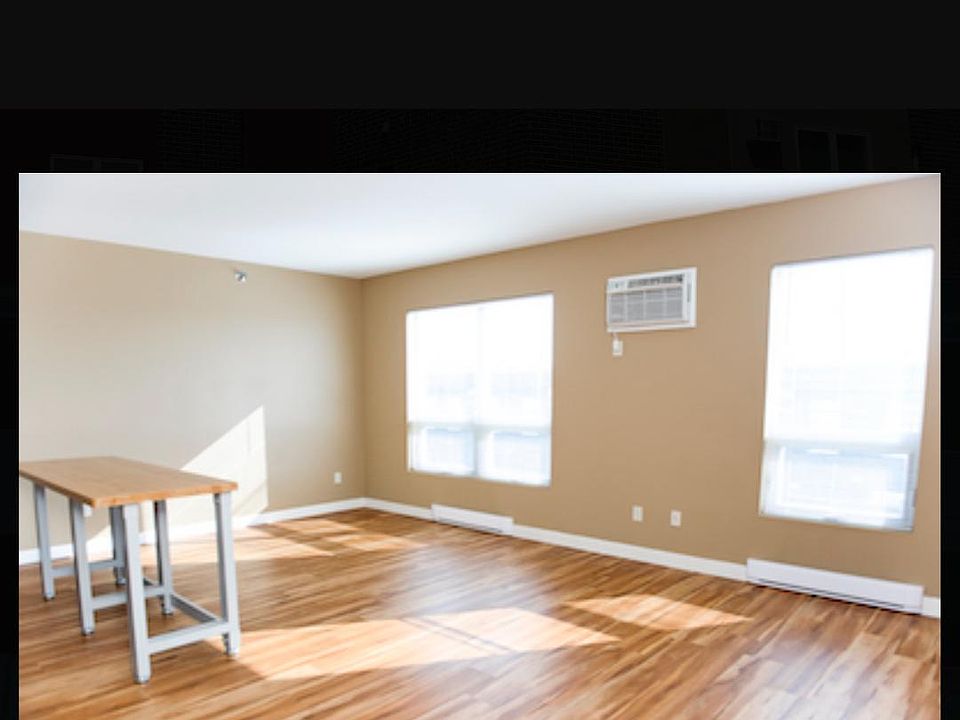 1st image of 711 Np Ave N #1403
